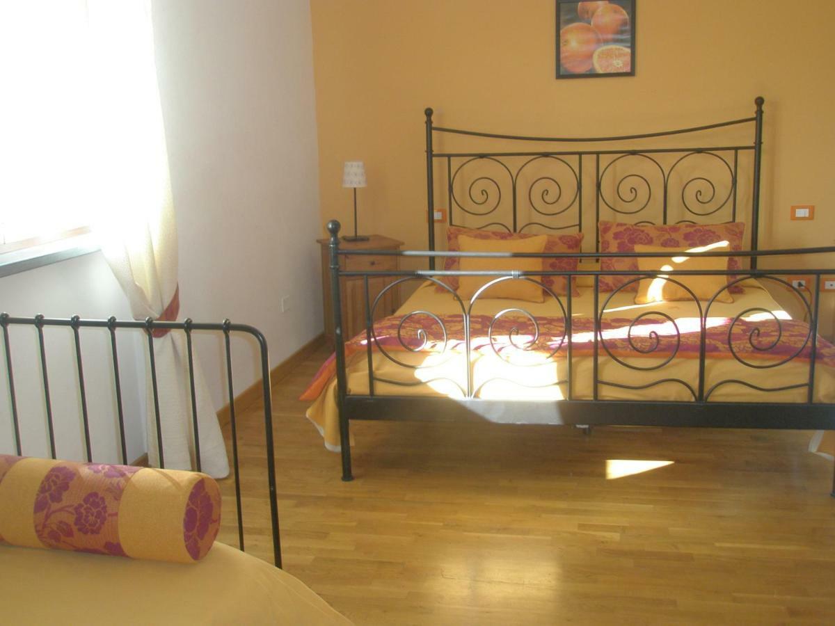 B&B La Rondine Tra Pisa E Lucca San Giuliano Terme Eksteriør bilde